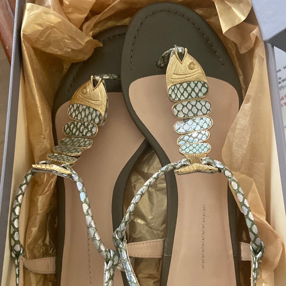 Brand-new Aerin Leah Foil Snake irridescent sandals size 8
